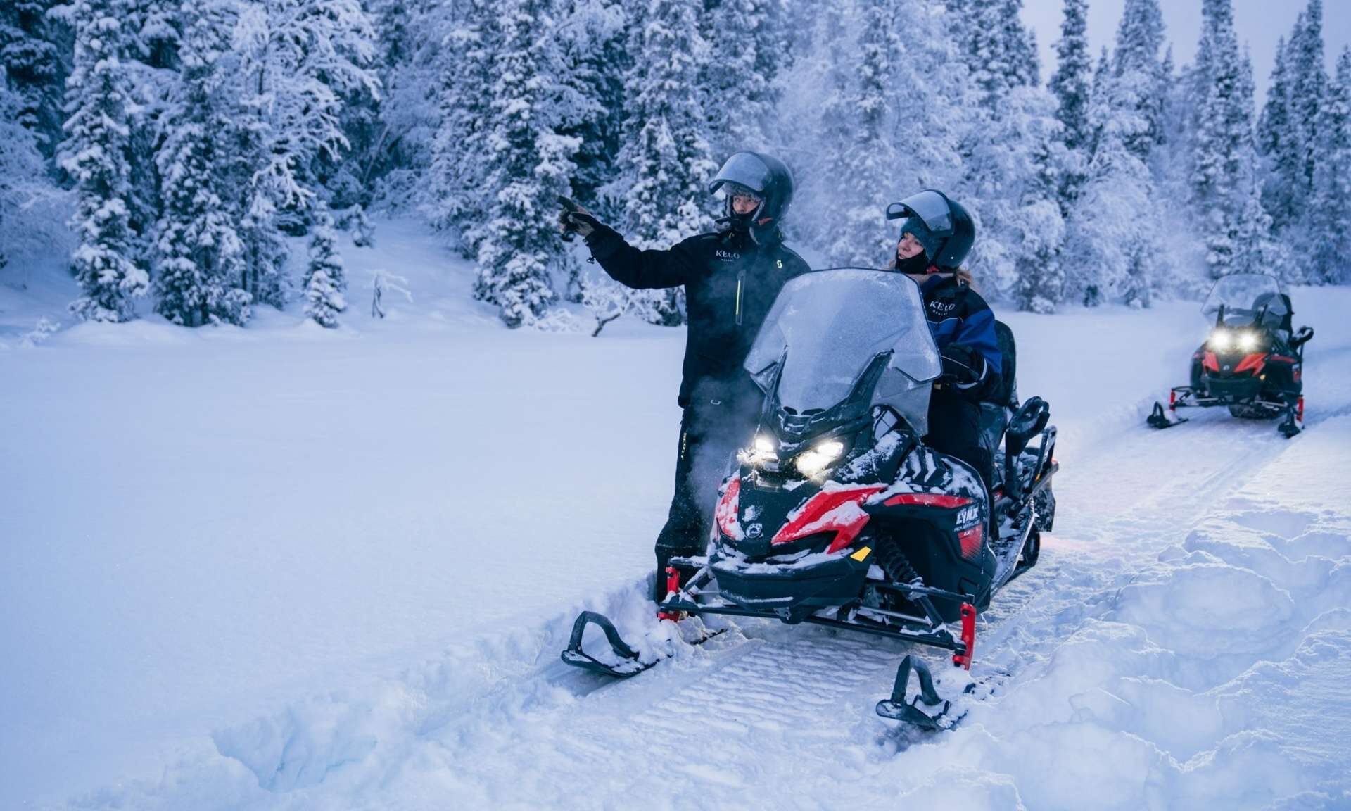 snowmobile safari lapland